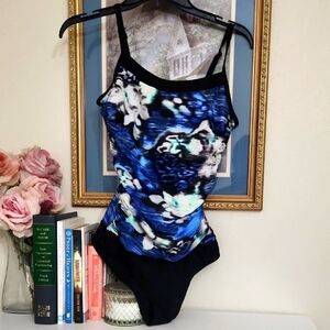 Christina Black and White Swimsuit Size 10 Medium Beach Pool Party Cruise